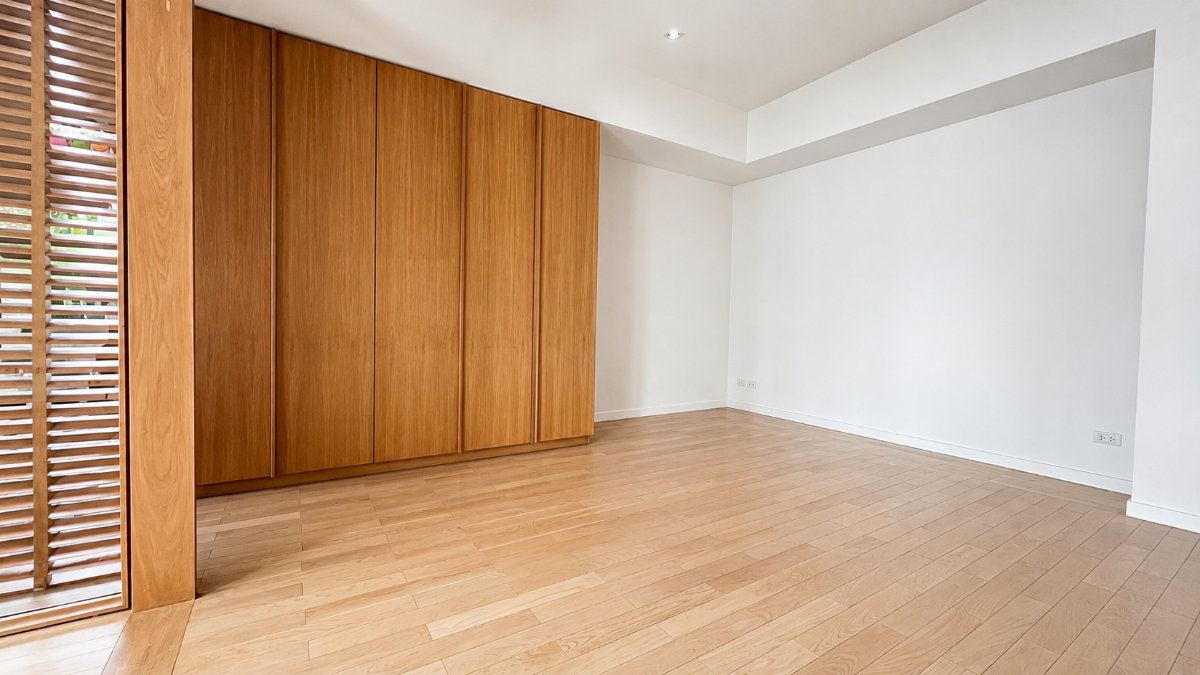 picture Luxury condo for sale by the river, The Pano Rama 3 - 3/12