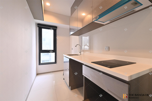 Great price, prime location Life Ladprao Valley near BTS Ha Yaek Lat Phrao