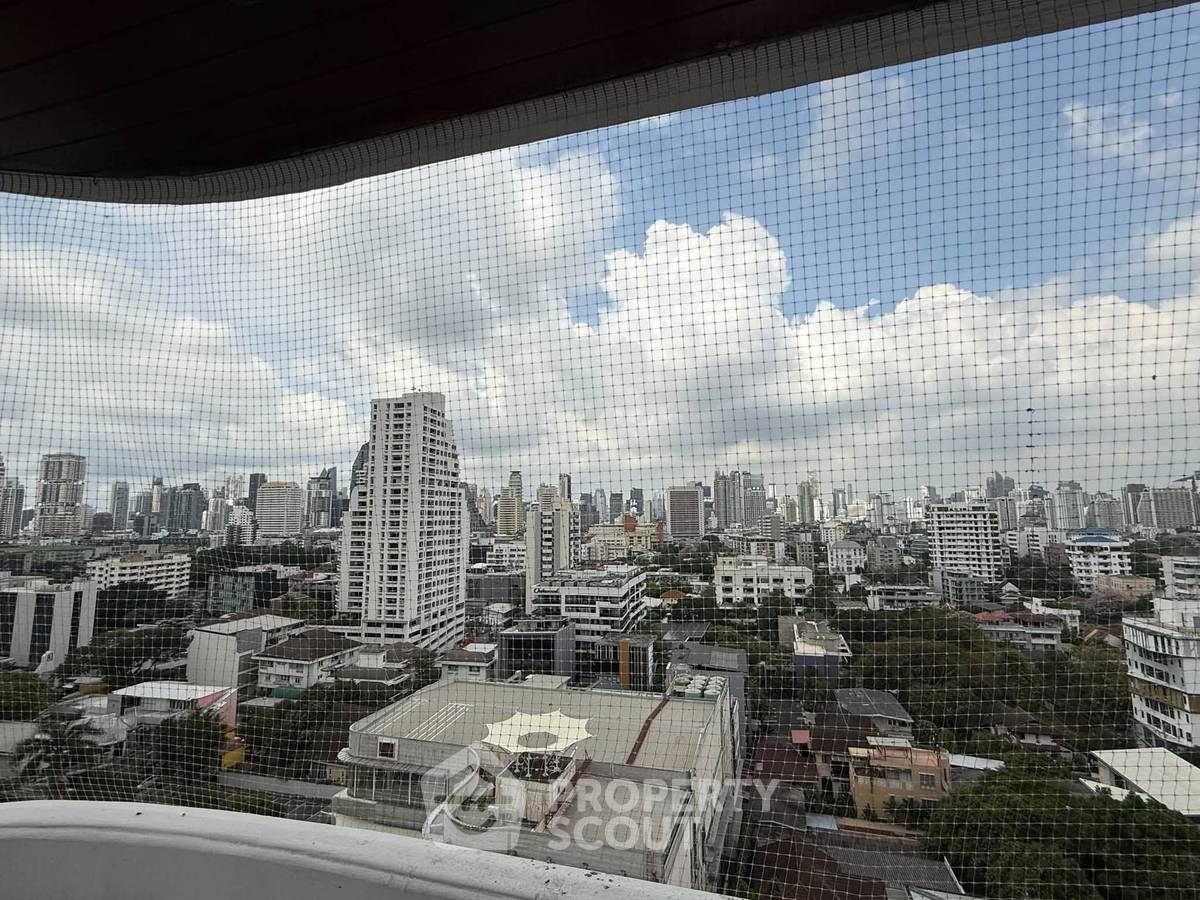 รูป คอนโดสองห้องนอน 114 ตร.ม. United Tower Thong Lor ใกล้ BTS ทองหล่อ (ID 3348806) - รูปที่ 12/15