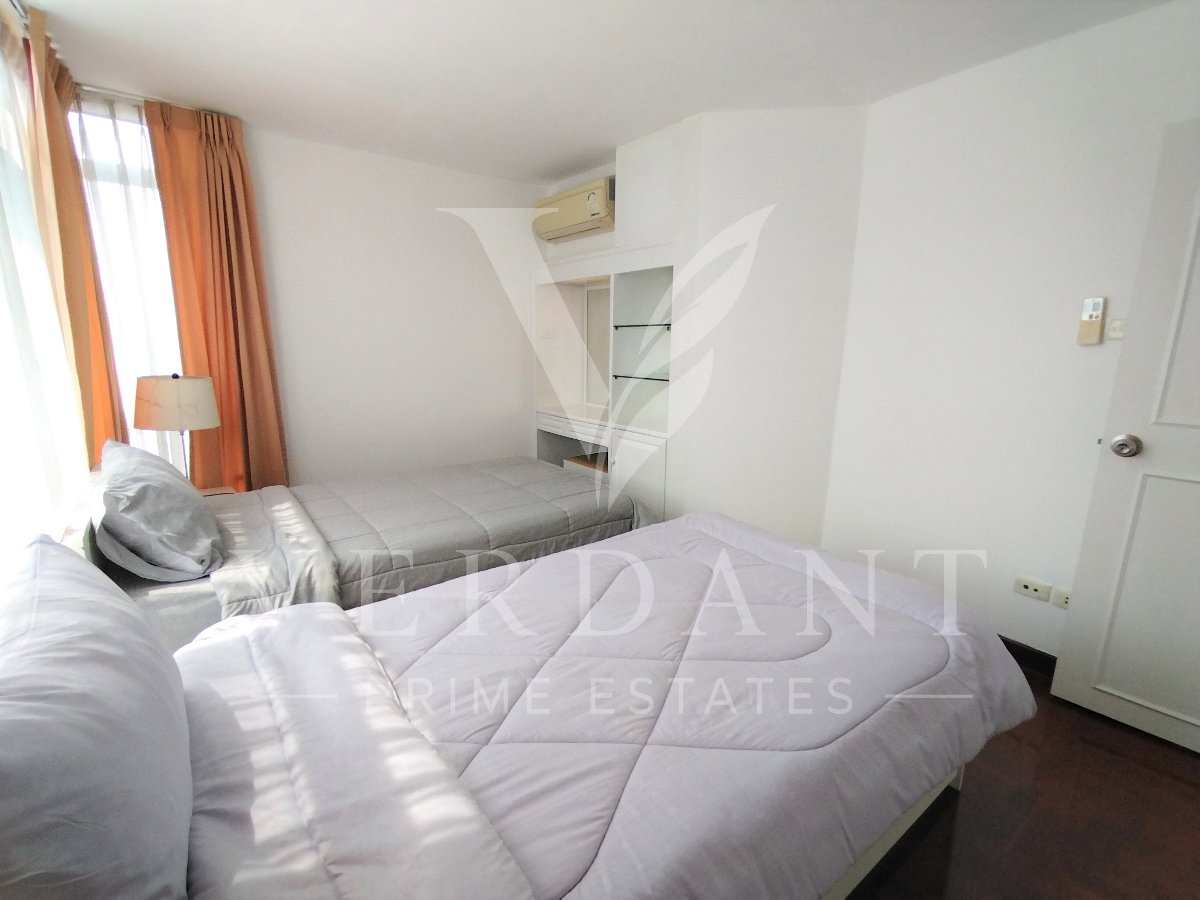 picture Waterford spacious 100 sqm room for rent, Foreigner welcome - 8/23