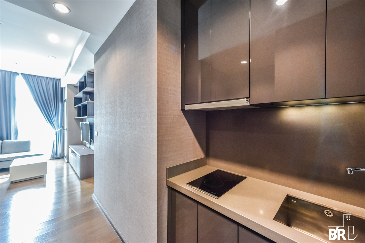picture Easy Travel, Fully Utilized Space The Diplomat Sathorn near BTS Surasak - 7/10