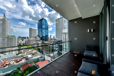 Condos for rent : Domus 16,18 near BTS Asok Luxury Condo Ready to Move-in at the Best Location