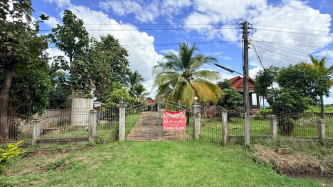 Sell land & 2 houses in Phayao Muang