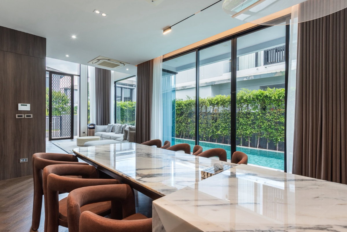 รูป บ้านเดี่ยวพูลวิลล่าหรูระดับ Ultra-Luxury! BELGRAVIA บางนา-พระราม 9 บิวท์อินสวยจัดเต็ม พร้อมสังคมส่วนตัวขั้นสุดเพียง 65 ครอบครัว สภาพใหม่พร้อมอยู่ - รูปที่ 63/67