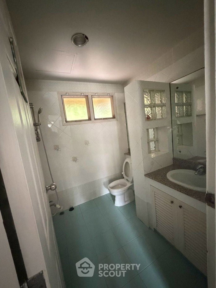 รูป บ้าน 4 ห้องนอน เลี้ยงสัตว์ได้ ที่ Nantawan Ramintra-Watcharaphon (ID 3350041) - รูปที่ 25/36