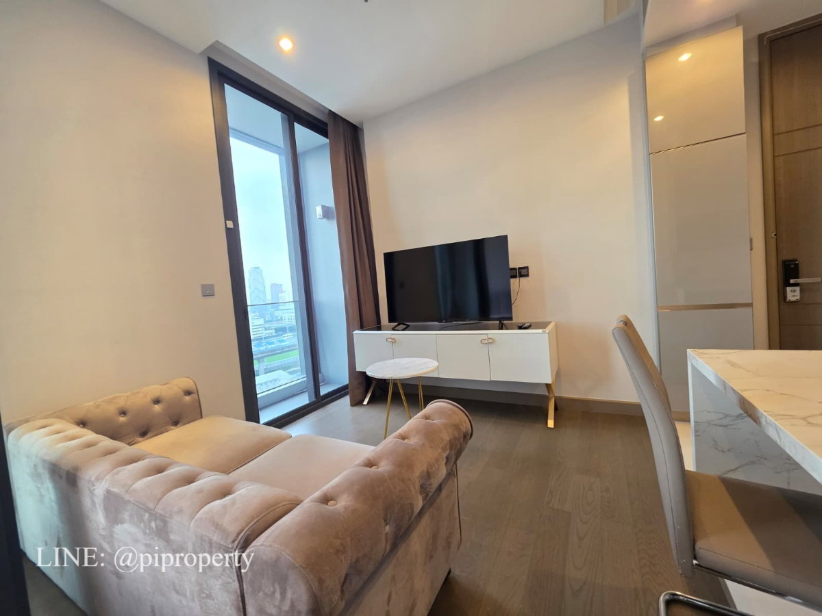 รูป ให้เช่าคอนโดหรู The Esse at Singha Complex ติด MRT เพชรบุรี (0 เมตร) ห้องแบบ 1 ห้องนอน ตกแต่งครบพร้อมเข้าอยู่ - รูปที่ 12/34