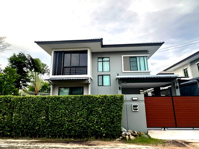 เช่าบ้านแฝด นิคมอุตสาหกรรมบางปู : ให้เช่า บ้านเดี่ยว Delight Bangna–Srinakarin | รีโนเวทใหม่ทั้งหลัง | 3 ห้องนอน 3 ห้องน้ำ | ครัว Built-in บุญถาวร
