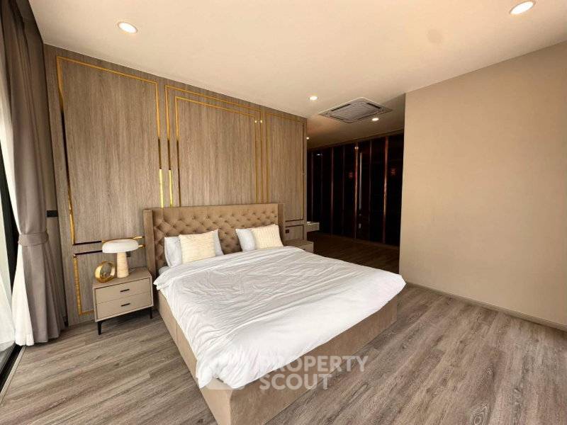 รูป วิลล่า 5-ห้องนอน ใกล้ เมืองพัทยา (ID 3349600) - รูปที่ 17/29
