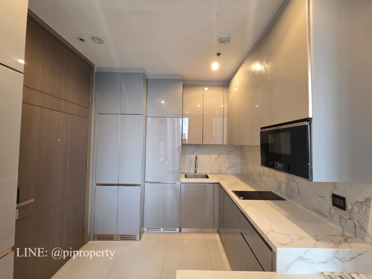 รูป ให้เช่าคอนโดหรู The Esse at Singha Complex ติด MRT เพชรบุรี (0 เมตร) ห้องแบบ 1 ห้องนอน ตกแต่งครบพร้อมเข้าอยู่ - รูปที่ 14/34