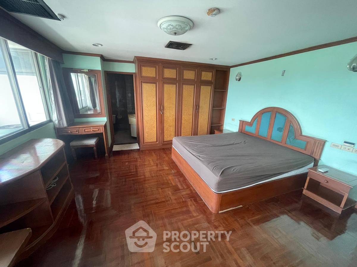 รูป คอนโด 3 ห้องนอน เลี้ยงสัตว์ได้ Empire House Condominium ชั้น 16 ใกล้ BTS Ekkamai (ID 3350537) - รูปที่ 4/8