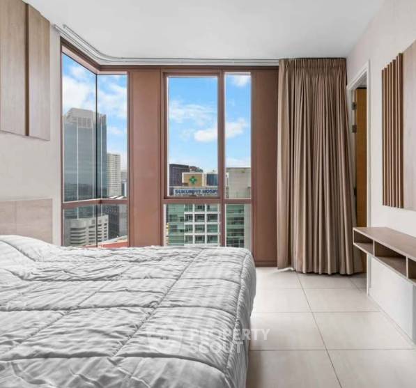 รูป ใกล้ BTS เอกมัย 200 เมตร ห้องชุด 2 ห้องนอน The Lofts Ekkamai (ID 3350330) - รูปที่ 2/5