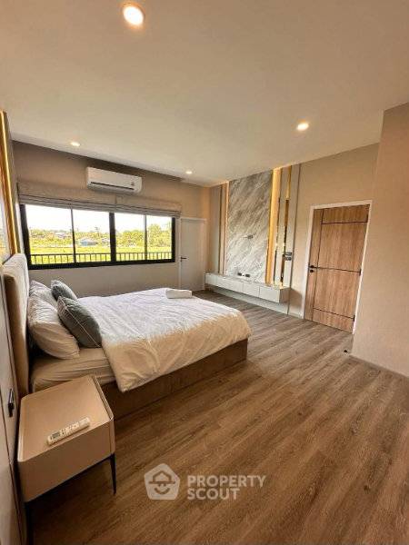 รูป วิลล่า 5-ห้องนอน ใกล้ เมืองพัทยา (ID 3349600) - รูปที่ 20/29