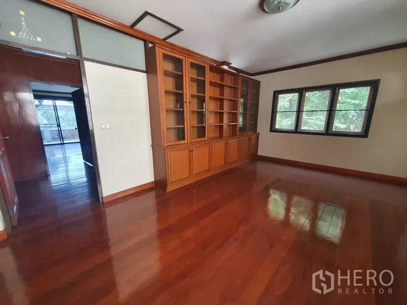 รูป ให้เช่า บ้านเดี่ยว 6 ห้องนอน สาทร กรุงเทพมหานคร - รูปที่ 14/20