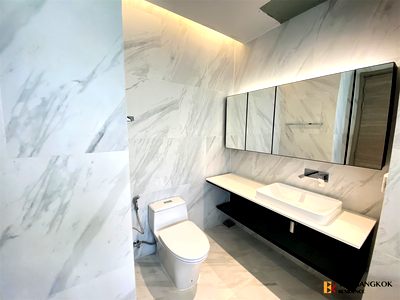 Condos for sale : Hurry to book!! Unexpected value The Room Sukhumvit 38