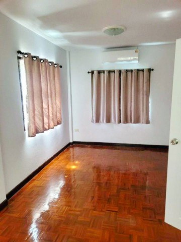 รูป ตลาดหทัยมิตร 2.9กม.นิมิตใหม่36-40-คลองสามวา บ้านเดี่ยวใหม่ 3 นอน 2 น้ำ ใกล้เดอะ เลกาซี่ กอล์ฟ บ้าน 2 ชั้น 200 ตร.ม. 50 ตร.วา. เฟอร์ - รูปที่ 3/8