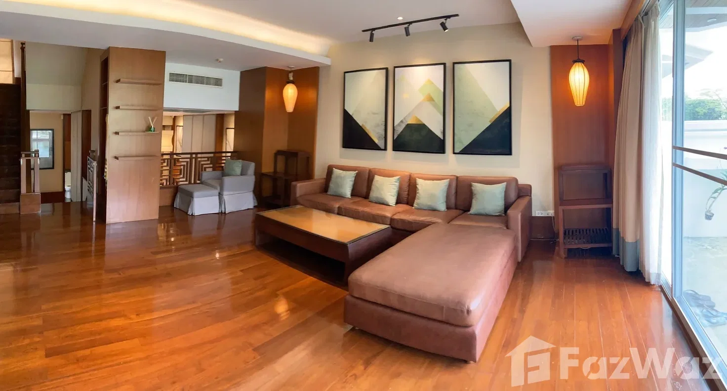 รูป Elegant 4-Storey Oriental Townhome in Sukhumvit 49 6820856 - รูปที่ 10/12