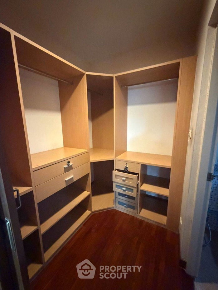 รูป บ้าน 4 ห้องนอน เลี้ยงสัตว์ได้ ที่ Nantawan Ramintra-Watcharaphon (ID 3350041) - รูปที่ 10/36