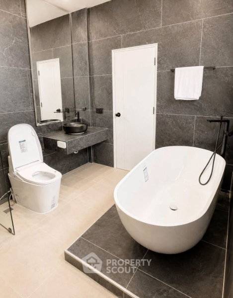 รูป วิลล่า 5-ห้องนอน ใกล้ เมืองพัทยา (ID 3349600) - รูปที่ 24/29