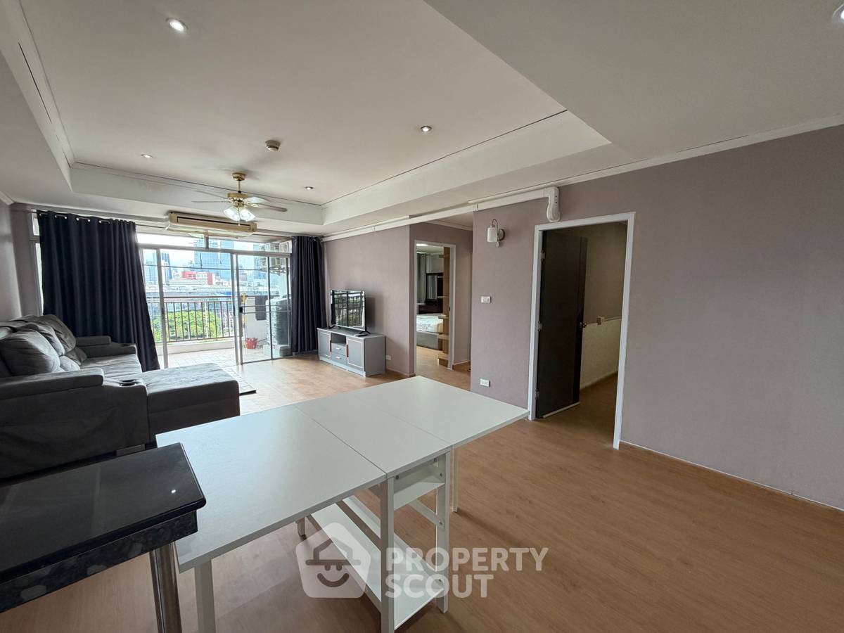 picture 2-BR 100m To MRT Queen Sirikit | Monterey Place Sukhumvit 16 (ID 3350038) - 3/12