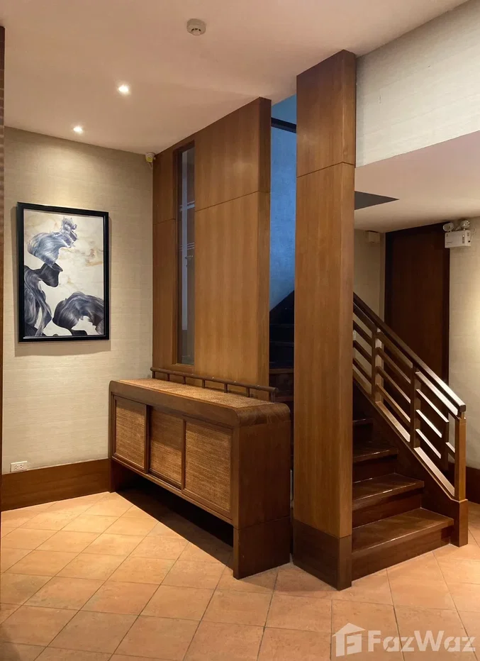 รูป Elegant 4-Storey Oriental Townhome in Sukhumvit 49 6820856 - รูปที่ 2/12