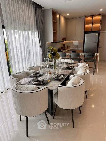 รูป วิลล่า 5-ห้องนอน ใกล้ เมืองพัทยา (ID 3349600) - รูปที่ 12/29