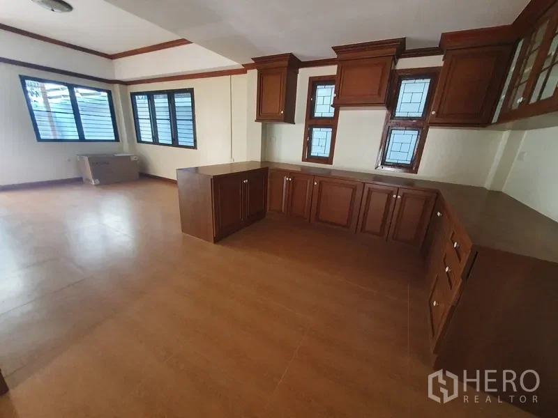 รูป ให้เช่า บ้านเดี่ยว 6 ห้องนอน สาทร กรุงเทพมหานคร - รูปที่ 17/20