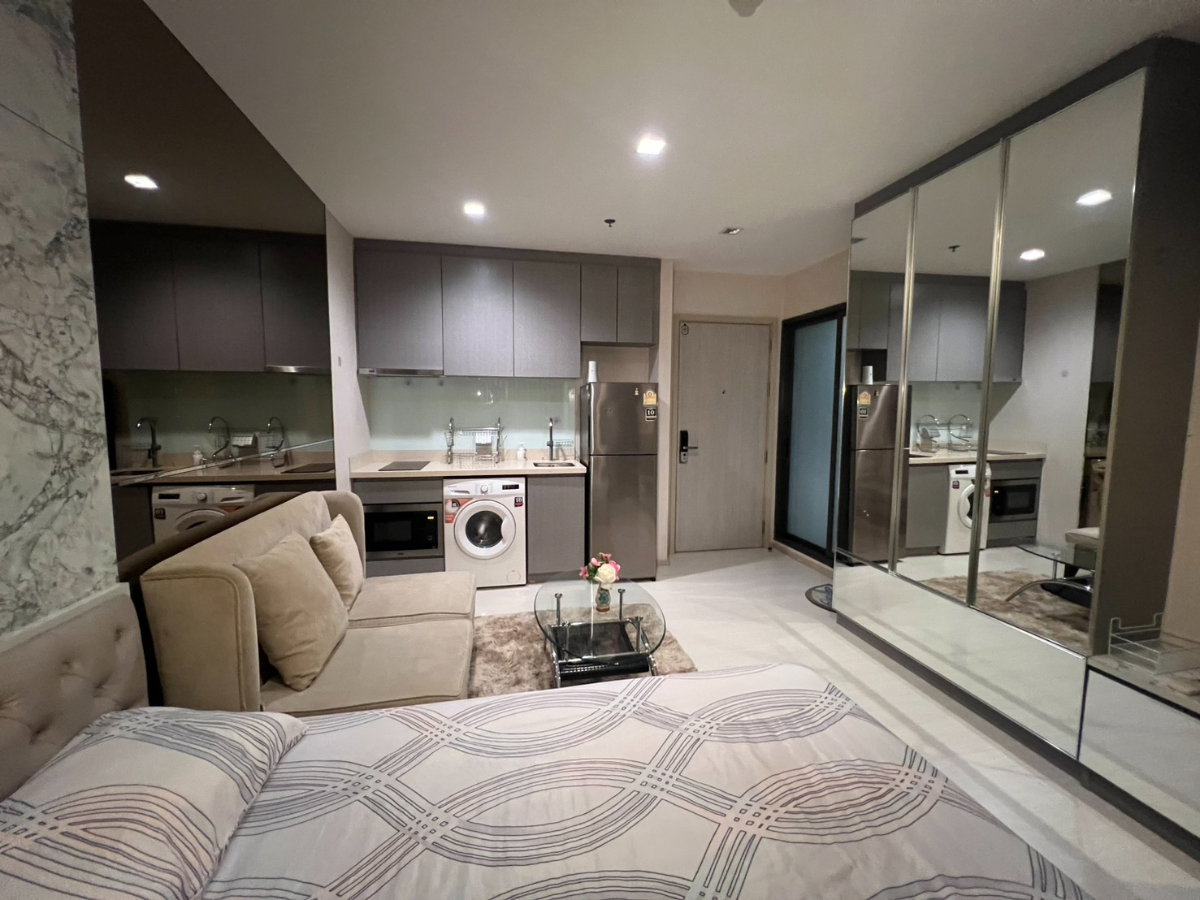 รูป ให้เช่าถูก คอนโด Rhythm Sukhumvit 36-38 วิวสระ ห้องสวย พร้อมอยู่ - รูปที่ 4/13