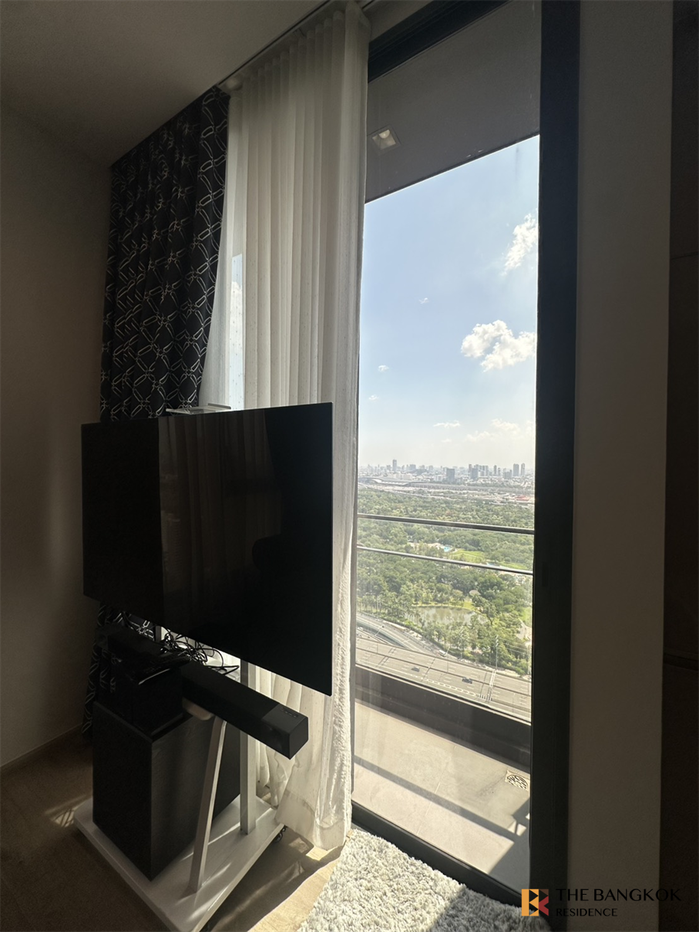 picture The Crest Park Residences near MRT Phahonyothin Station Convenient Travel, Great Value per Square Meter - 9/10