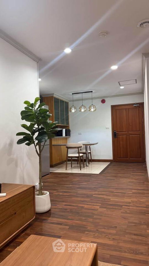picture 200m To BTS Saint Louis | 1-BR Sampoom Garden Condominium (ID 3351011) - 3/10
