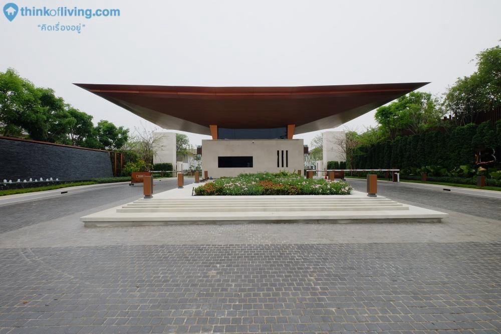 รูป 🏡 บ้านเดี่ยวให้เช่า บุราสิริ พัฒนาการ 4 ห้องนอน 5 ห้องน้ำ ติดสวน + Clubhouse | ใกล้โรงเรียนนานาชาติและสนามบินสุวรรณภูมิ 🐶 Pet Friendl - รูปที่ 2/15