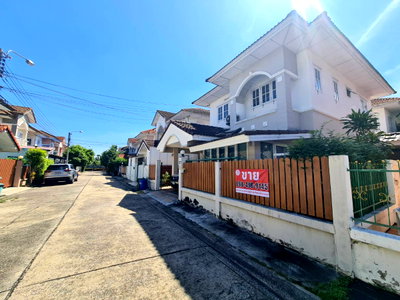 บ้านแฝด นนทบุรี : ขายบ้านแฝด ม.ลลิลไอเดอะบางพาร์คใหญ่ ใกล้เวสเกต มีห้องผู้สูงอายุ