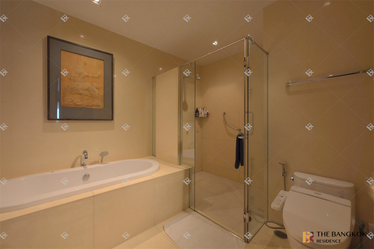 รูป เดอะ เมดิสัน คอนโดมิเนียม สุขุมวิท 41 ใกล้ BTS สถานีพร้อมพงษ์ คอนโด Luxury สุดพรีเมียมทำเลทอง - รูปที่ 4/10