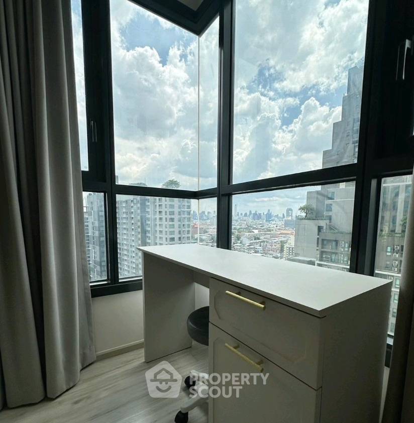 รูป คอนโด 2 ห้องนอน ชั้น 18 XT Huaikhwang ใกล้ MRT ห้วยขวาง เพียง 100 ม. (ID 3228323) - รูปที่ 7/8