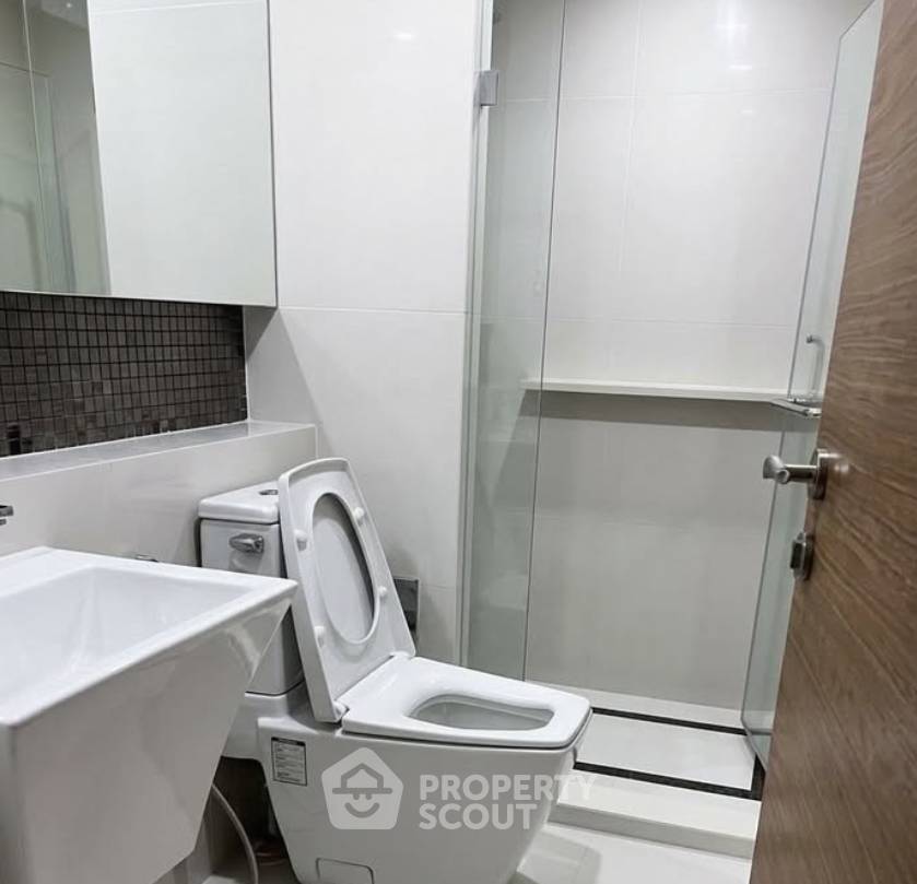 picture 2-BR Condo at RHYTHM Phahon-Ari near BTS Saphan Khwai (ID 3182475) - 2/6