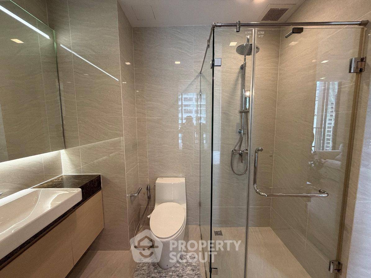 picture High-Floor 2-BR At Noble State 39 Near BTS Phrom Phong (ID 3232916) - 8/11
