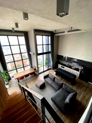คอนโดให้เช่า : ให้เช่าคอนโด The Loft Asoke - 3 ห้องนอน 2 ห้องน้ำ - 145 ตร.ม. - เช่า 185,000 บาท/เดือน [BWr2609002]	