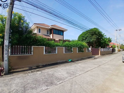 ขายบ้านสวนสวย 200 ตร.ว. อยู่ใน หมู่บ้าน รติรัตน์3 ลาดปลาดุก-คลองตาชม บนทำเล ซอยวัดลาดปลาดุก คลองตาชม อำเภอไทรน้อย