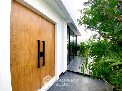 Houses for rent Chonburi : 31st-Floor 4-BR House In East Pattaya, Nong Prue (ID 3348614)