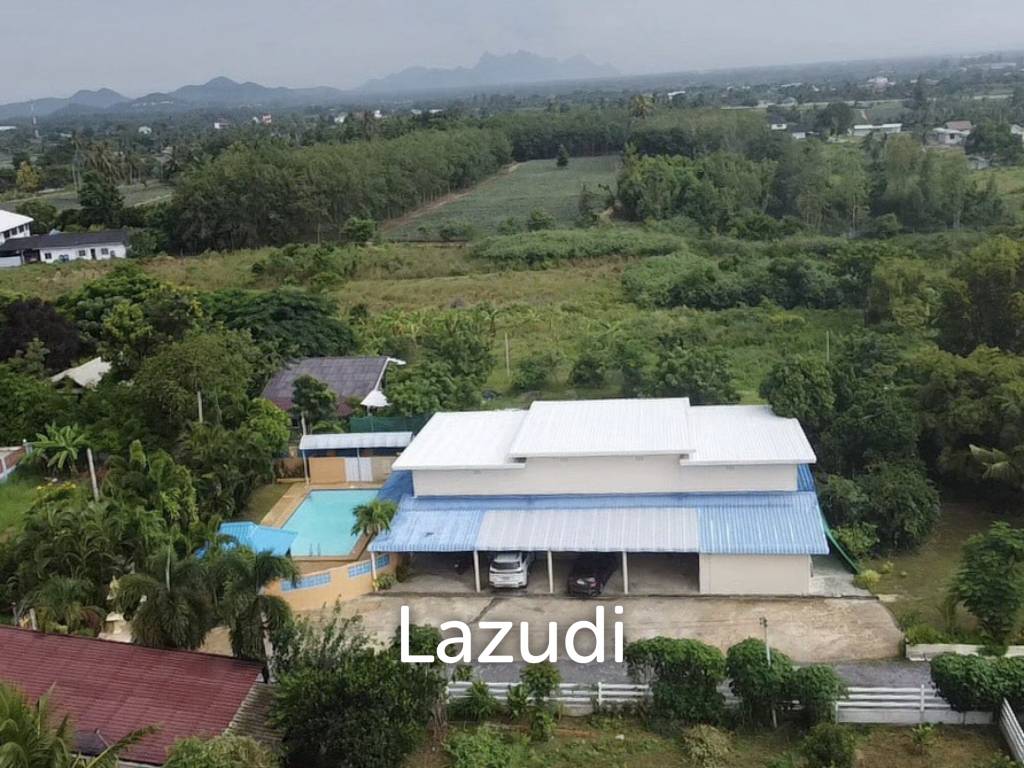 picture Private Pool 1-Storey Home in Wang Phong with Mountain Views - 8/40