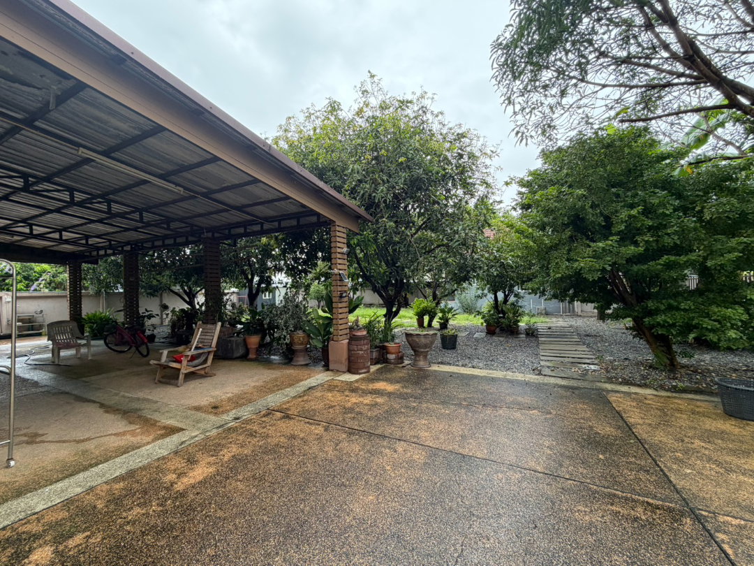 รูป ขายบ้านสวนสวย 200 ตร.ว. อยู่ใน หมู่บ้าน รติรัตน์3 ลาดปลาดุก-คลองตาชม บนทำเล ซอยวัดลาดปลาดุก คลองตาชม อำเภอไทรน้อย - รูปที่ 6/11