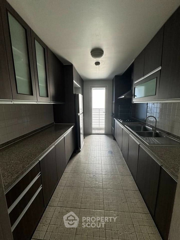 รูป คอนโด 3 ห้องนอน 170 ตร.ม. Avenue 61 Condominium ใกล้ BTS ทองหล่อ (ID 3350290) - รูปที่ 21/21