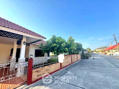 Condos for rent : 3-BR Condo at Pattaya Hill Resort close to Phratamnak (ID 2101634)