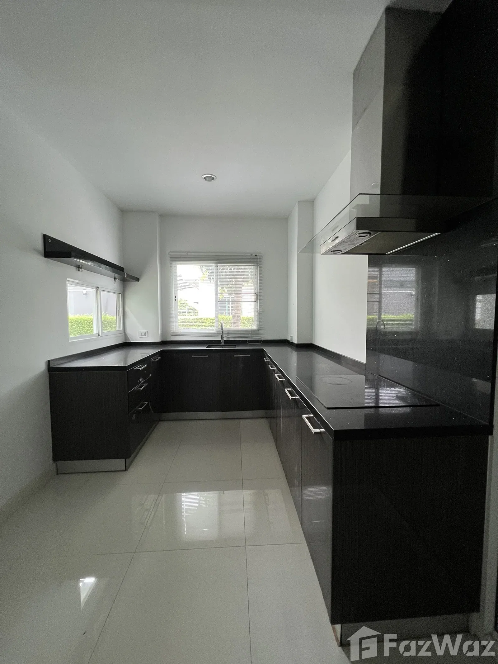ขายบ้านเดี่ยว 4 ห้องนอน 350 ตร.ม. 99 ตร.ว. เขตสวนหลวง