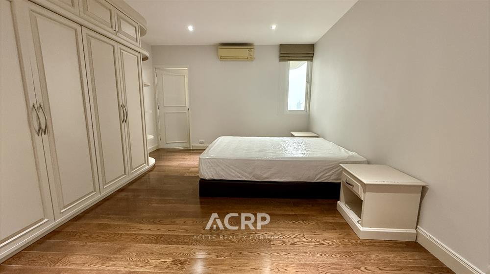 รูป ขายคอนโดใหญ่ 3นอนใจกลางสุขุมวิท DS Tower1สุขุมวิท33ขนาด 249 ตร.ม.(00162560) - รูปที่ 10/22