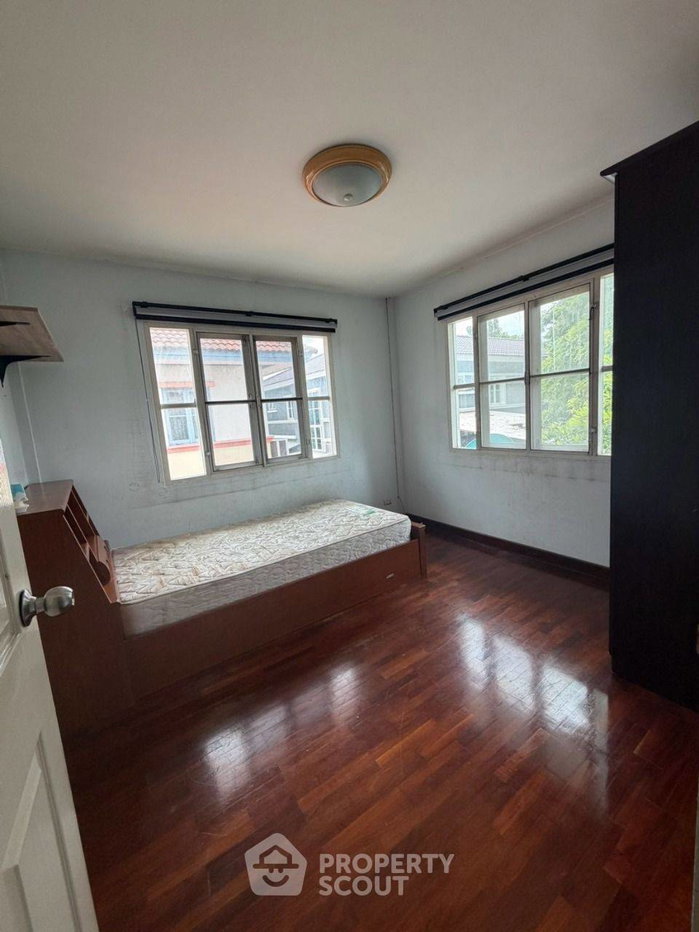 รูป บ้าน 4 ห้องนอน เลี้ยงสัตว์ได้ ที่ Nantawan Ramintra-Watcharaphon (ID 3350041) - รูปที่ 16/36