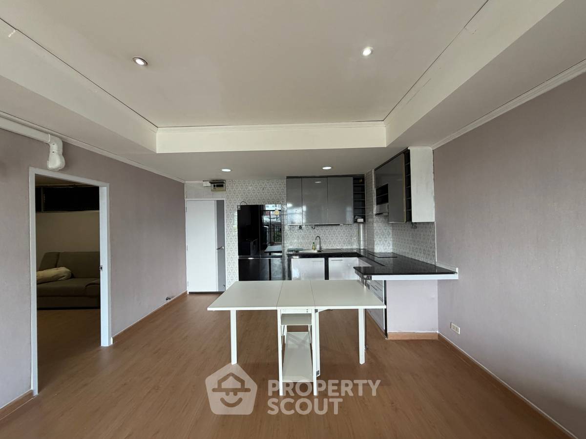 picture 2-BR 100m To MRT Queen Sirikit | Monterey Place Sukhumvit 16 (ID 3350038) - 4/12
