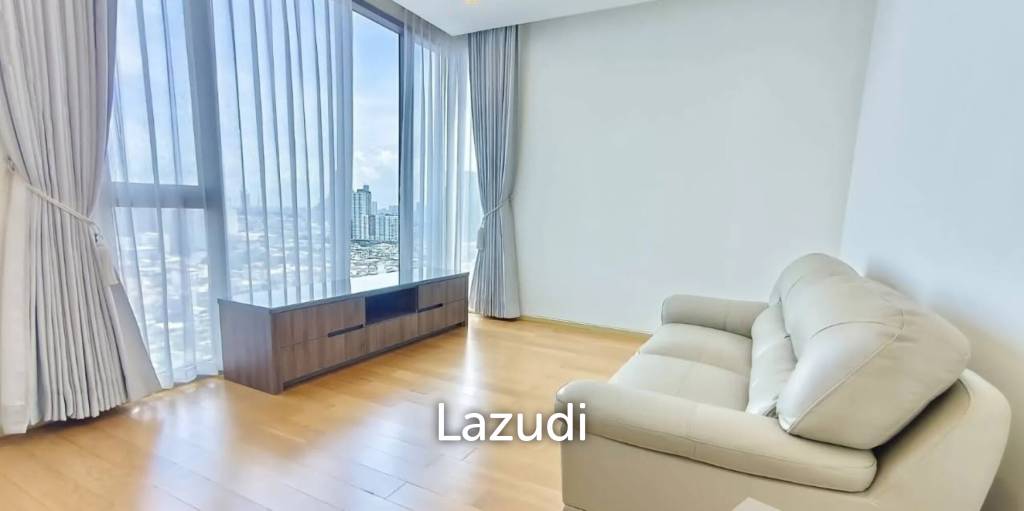 picture The Breeze Narathiwas 47 sqm Skyline Condo in Chong Nonsi - 1/12