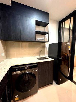 Condos for rent : Condo for rent: XT Huaikhwang - near MRT Huai Khwang.