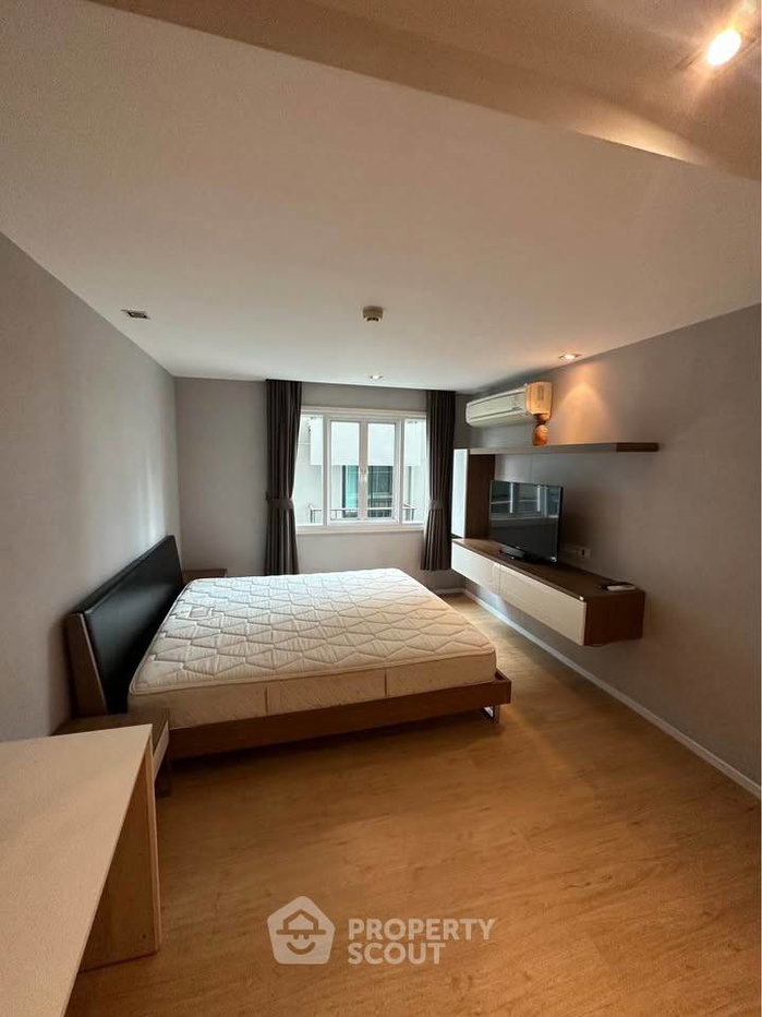 picture 3-BR Condo at Le Nice Ekkamai Condominium near BTS Ekkamai (ID 3298504) - 4/10