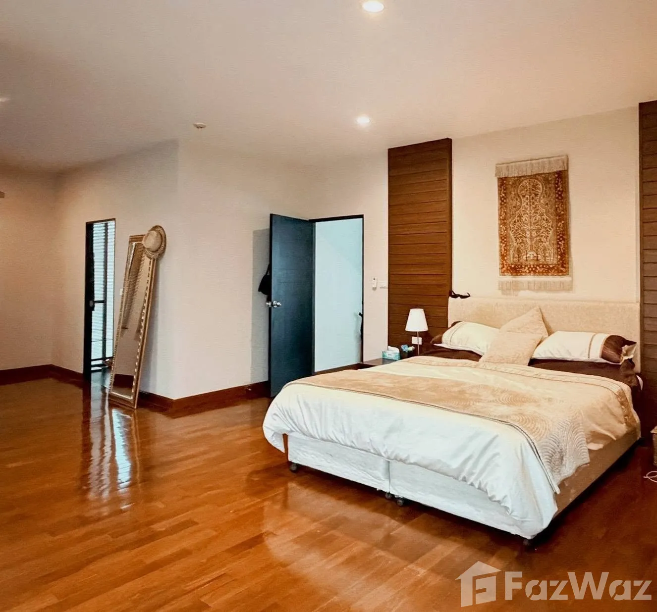3-bed house for rent, 200 sqm, 200 sq wah, Khlong Toei